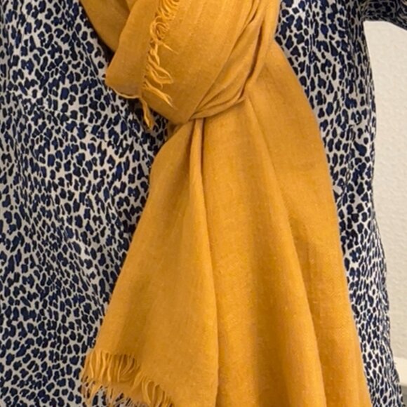 YELLOW SCARF - Picture 3 of 4